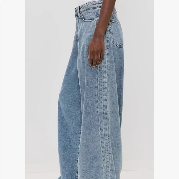 Good American Light Blue extra Flare Jeans